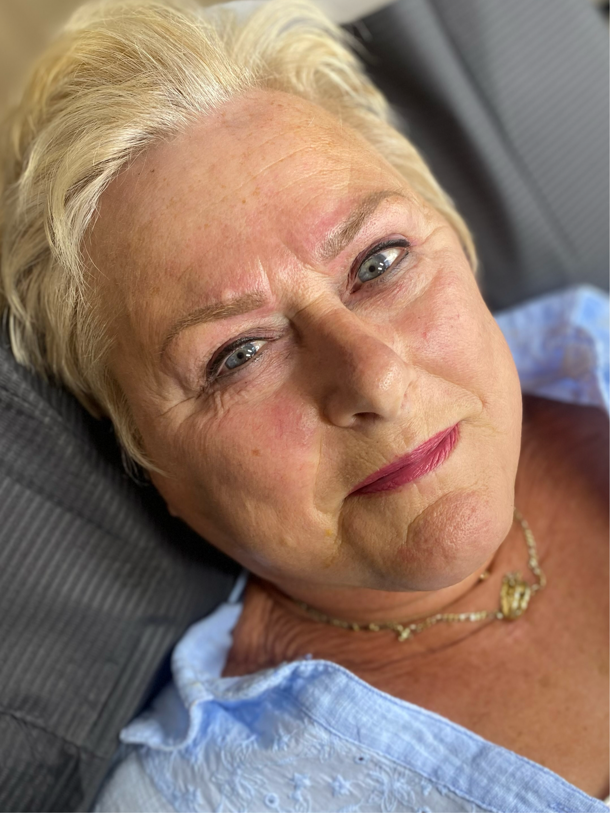 Permanente make-up voor wenkbrauwen met een natuurlijke uitstraling. Perfecte vorm en kleur, elke dag opnieuw.